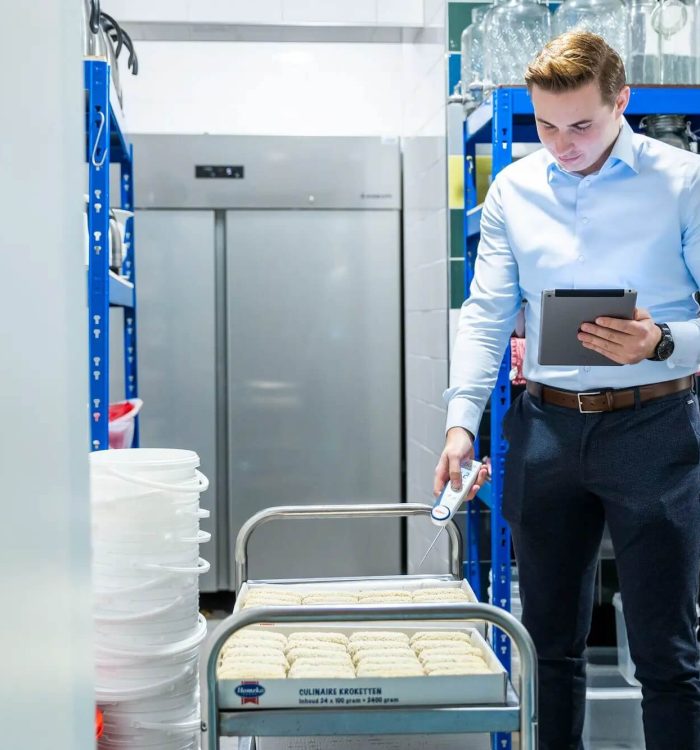 Why Online Temperature Monitoring Systems Are Essential for Food Safety